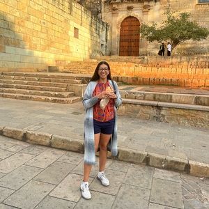 Meet your Posher, Carolina